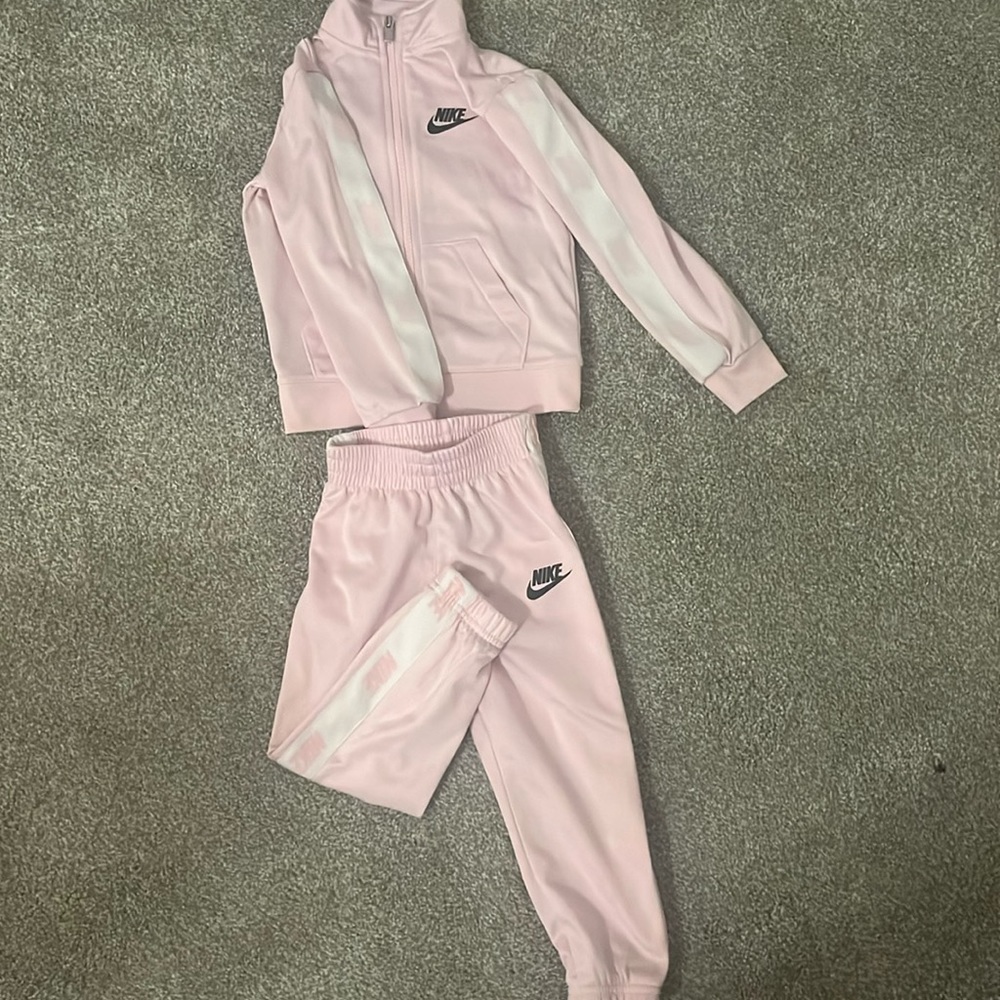 Nike Two Piece Set